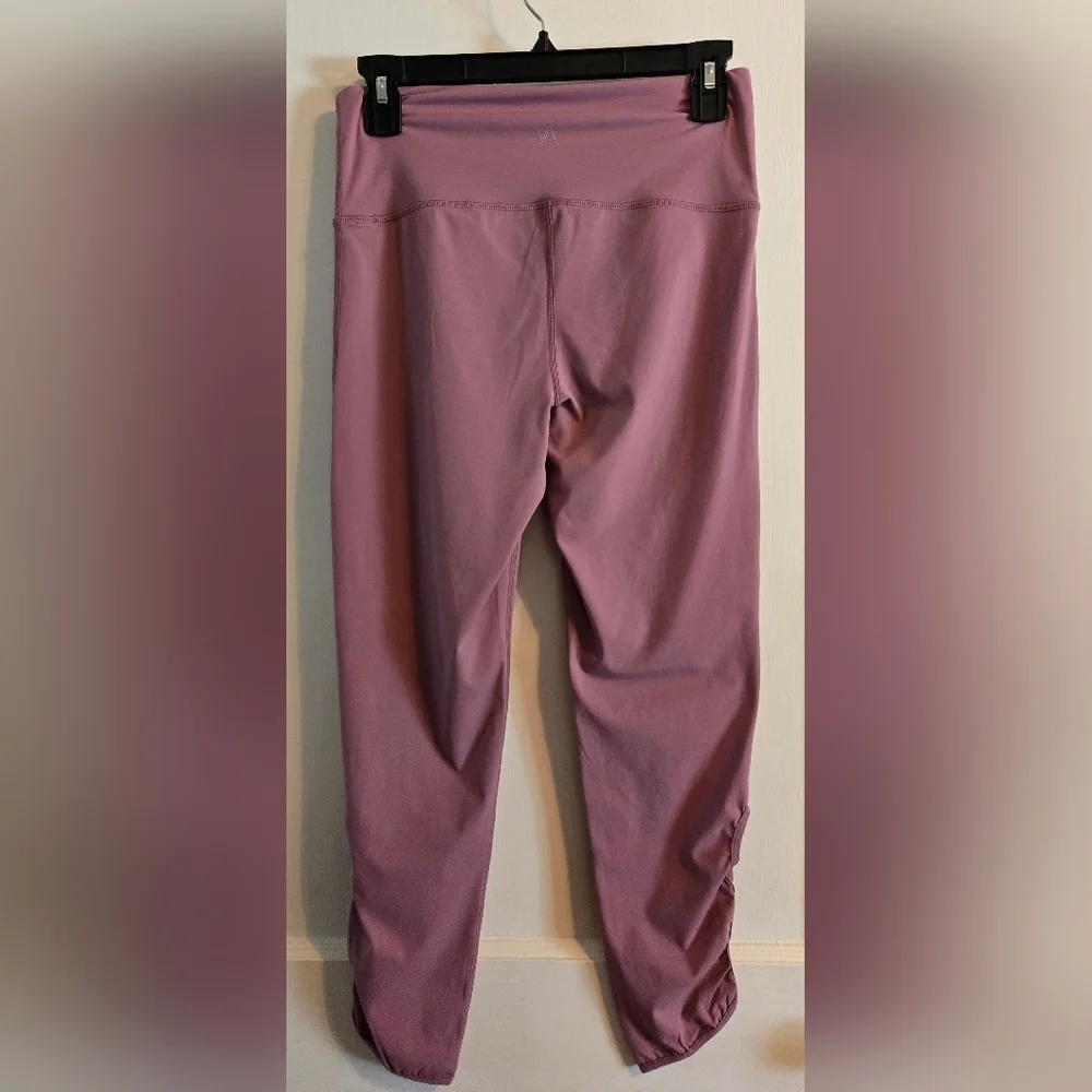 NWOT | Bordeaux | Whisper | Milan 7/8 High-Waisted Leggings | M | Mauve Pink - Picture 6 of 8